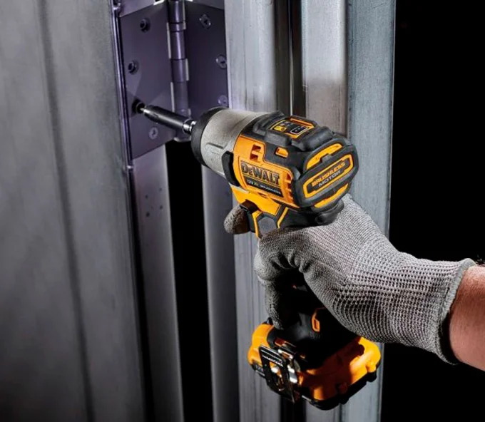 Шуруповерт аккумуляторный DEWALT DCF801D2-QW 12В 2.0Ач-4