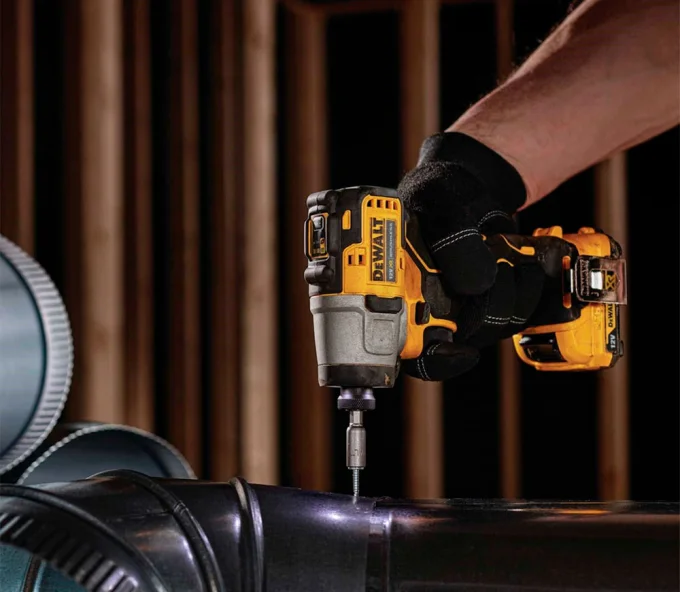Шуруповерт аккумуляторный DEWALT DCF801D2-QW 12В 2.0Ач-5