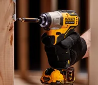Шуруповерт аккумуляторный DEWALT DCF801D2-QW 12В 2.0Ач-6