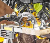 Fierăstrău circular cu acumulator (fără baterii) DEWALT DCS573NT 190mm 54V-6
