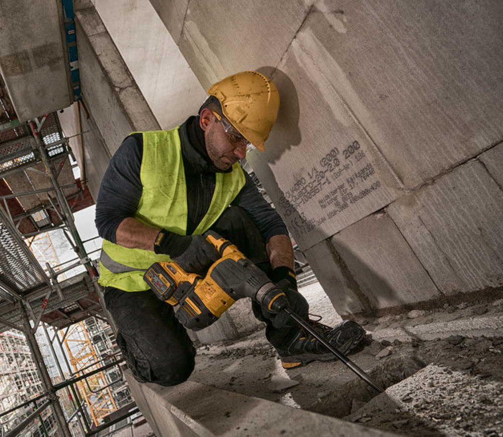 Перфоратор аккумуляторный DEWALT DCH334X2-QW 3.5Дж 54В 6Ач photo 2