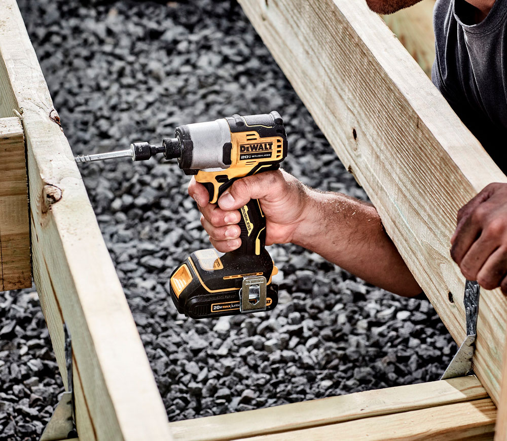 Mașină de înșurubat cu acumulator (fără baterii) DEWALT DCF840NT-XJ 18V photo 1