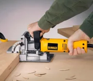 Mașină de frezat DEWALT DW682K 600w-5