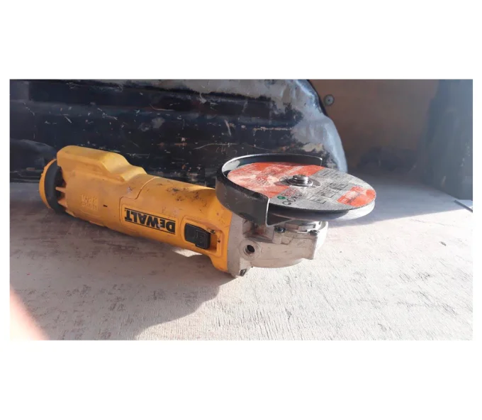 Угловая шлифмашина DEWALT DWE4217-QS 1200вт 125мм-4
