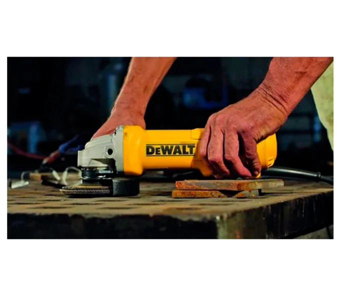 Угловая шлифмашина DEWALT DWE4217-QS 1200вт 125мм-5
