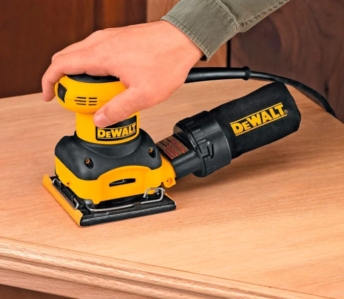 Шлифмашина вибрационная DEWALT D26441 230вт-6