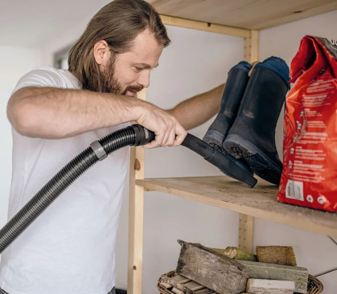 Пылесос промышленный KARCHER WD 5 V-25/6/22 1100вт  25л-6