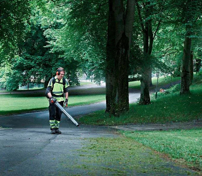 Воздуходувка бензиновая Husqvarna 350BT 14000л/мин 2.17лс-12