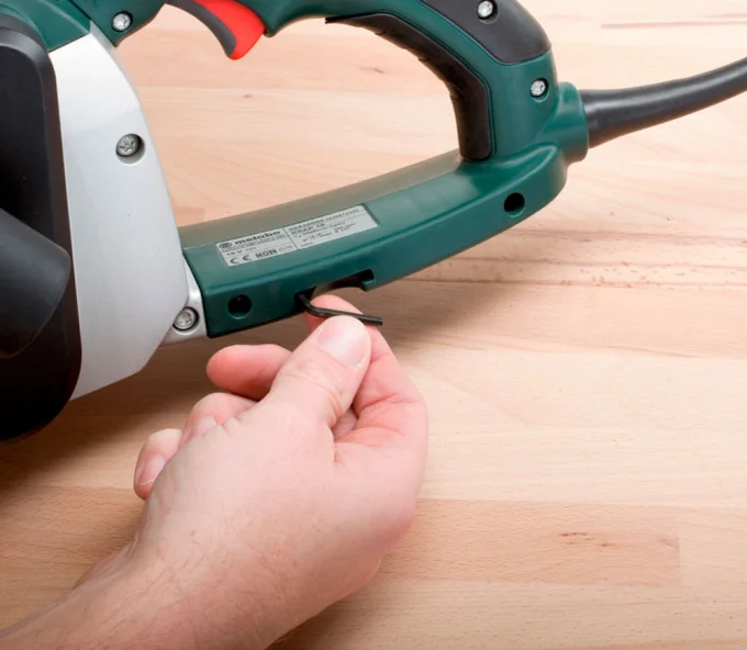 Mașină de șlefuit cu bandă METABO BAE 75 1010w 75 mm-14