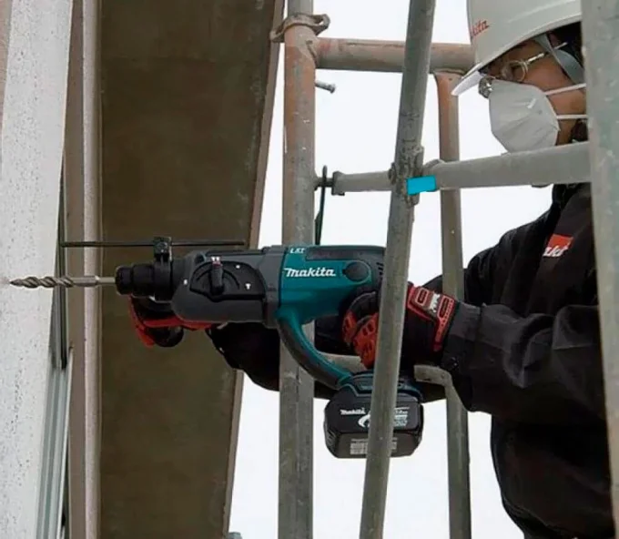 Перфоратор аккумуляторный (без аккумуляторов) MAKITA DHR202Z 1.9Дж 18В-9