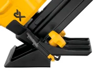Pistol de bătut cuie cu acumulator (fără baterii) DEWALT DCN682N  18V-6