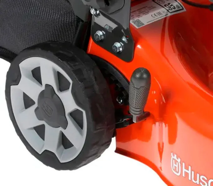 Газонокосилка бензиновая Husqvarna LC140SP 400мм 2.65лс-6