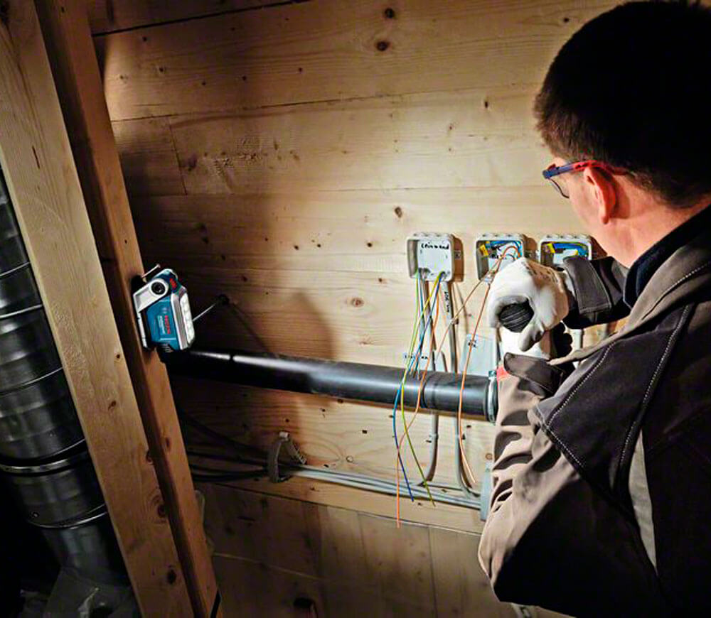 Фонарь строительный аккумуляторный BOSCH GLI 12V-330 (6014A0000) 330лм 12В photo 5