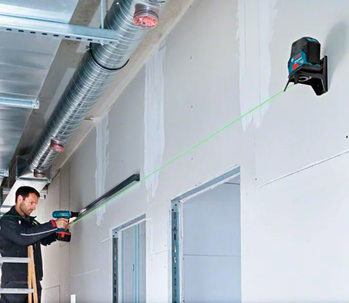 Лазерный уровень BOSCH GCL2-15G 2луча 15m-8