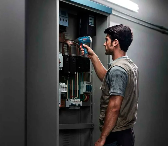 Mașină de înșurubat cu acumulator BOSCH GDR 120-LI 12V 1.5Ah-4