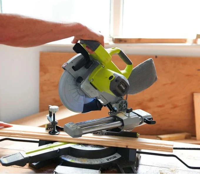 Торцовочная пила RYOBI EMS216L 1500вт 216мм-5
