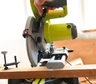 Торцовочная пила RYOBI EMS216L 1500вт 216мм-8