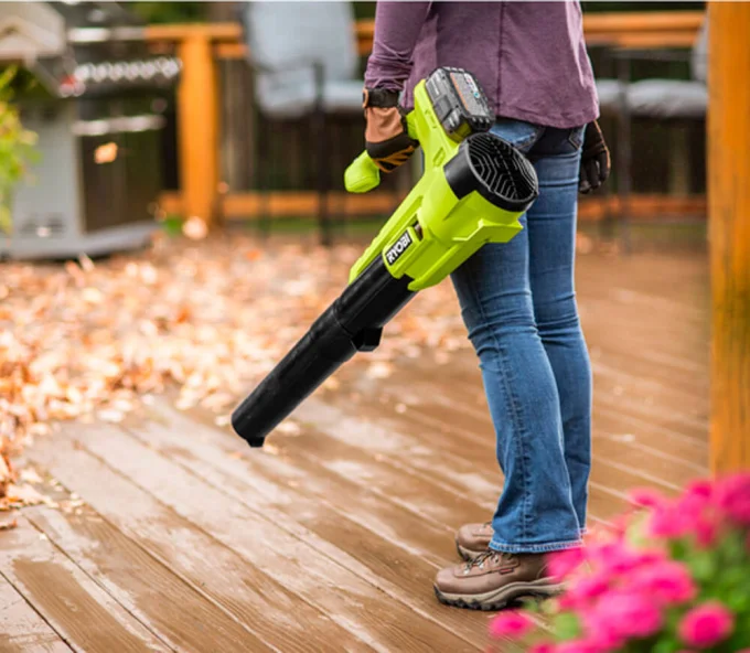 Suflantă cu acumulator RYOBI RY18BLA-140 (5133005412) 7100l/min 18V 4Ah-5