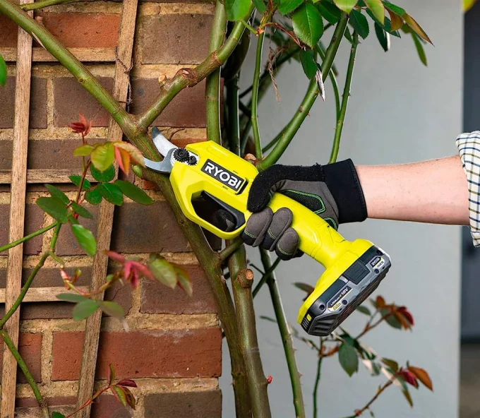 Foarfece cu acumulator (fără baterii) RYOBI RY18SCA-0 18V-5