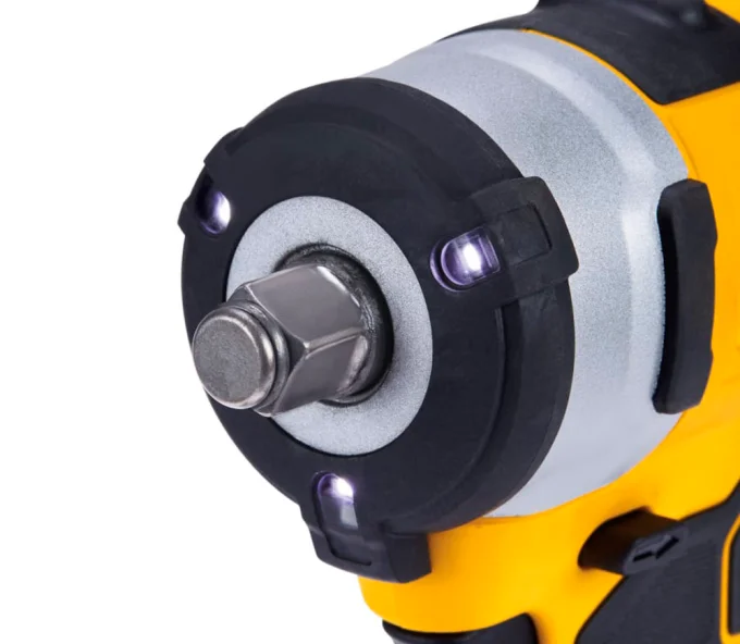 Гайковерт DEWALT DCF901P1G  500Нм-2
