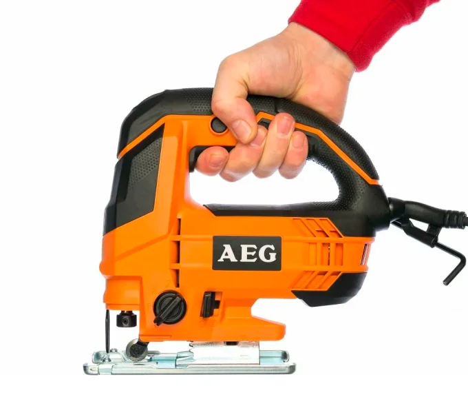 Лобзик AEG 4935451161 700вт-8