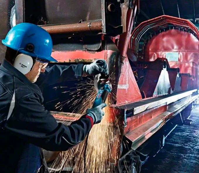 Угловая шлифмашина BOSCH GWS 19-125 CIE 1900вт 125мм-9