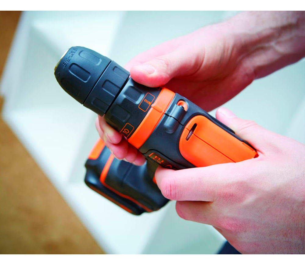 Шуруповерт аккумуляторный BLACK&DECKER BDCDD12 10.8В 1.5Ач photo 1