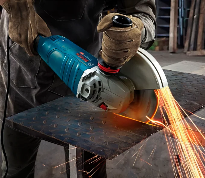 Угловая шлифмашина BOSCH GWS 24-230 P 2400вт 230мм-4
