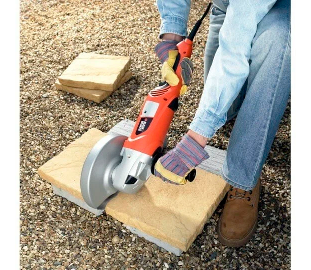 Угловая шлифмашина BLACK&DECKER KG2000 2000вт 230мм photo 1