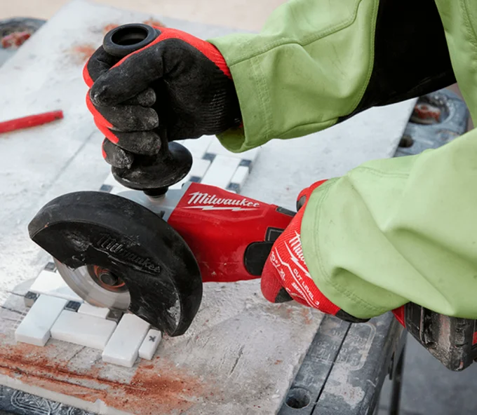 Угловая шлифмашина аккумуляторная (без аккумуляторов) MILWAUKEE M18 BLSAG125XPD-0 125мм 18В-6
