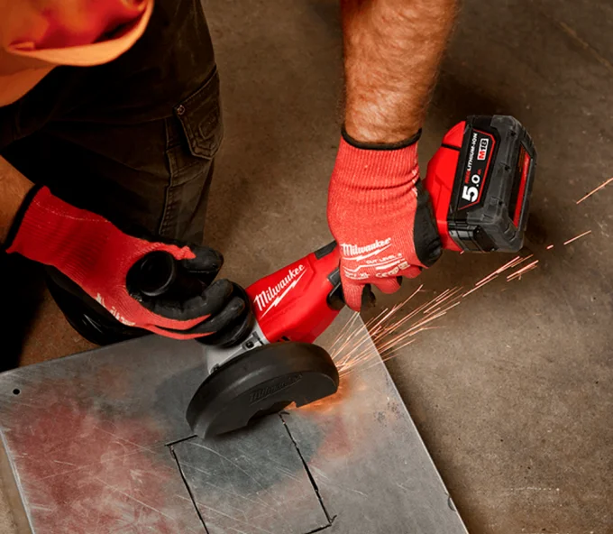 Угловая шлифмашина аккумуляторная (без аккумуляторов) MILWAUKEE M18 BLSAG125XPD-0 125мм 18В-7