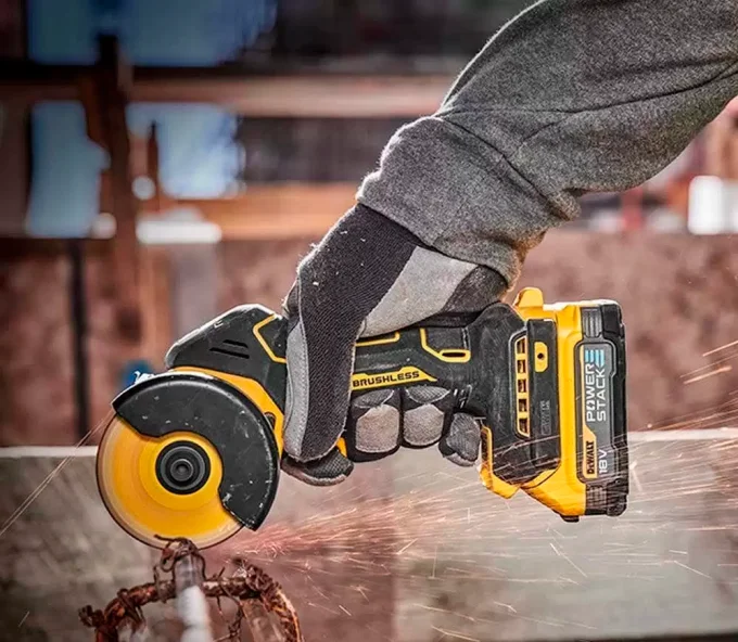 Polizor unghiular cu acumulator (fără bat) DEWALT 32820 76mm 18V-6