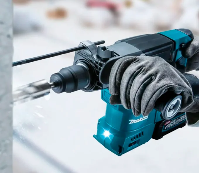 Перфоратор аккумуляторный (без АКБ) MAKITA HR008GZ 3.9Дж 40В-3