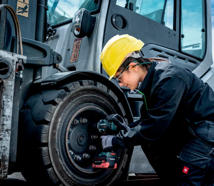 Mașină de înșurubat cu impact fără fir (fără bat) METABO SSW 18 LTX 800 BL 1200Nm-3