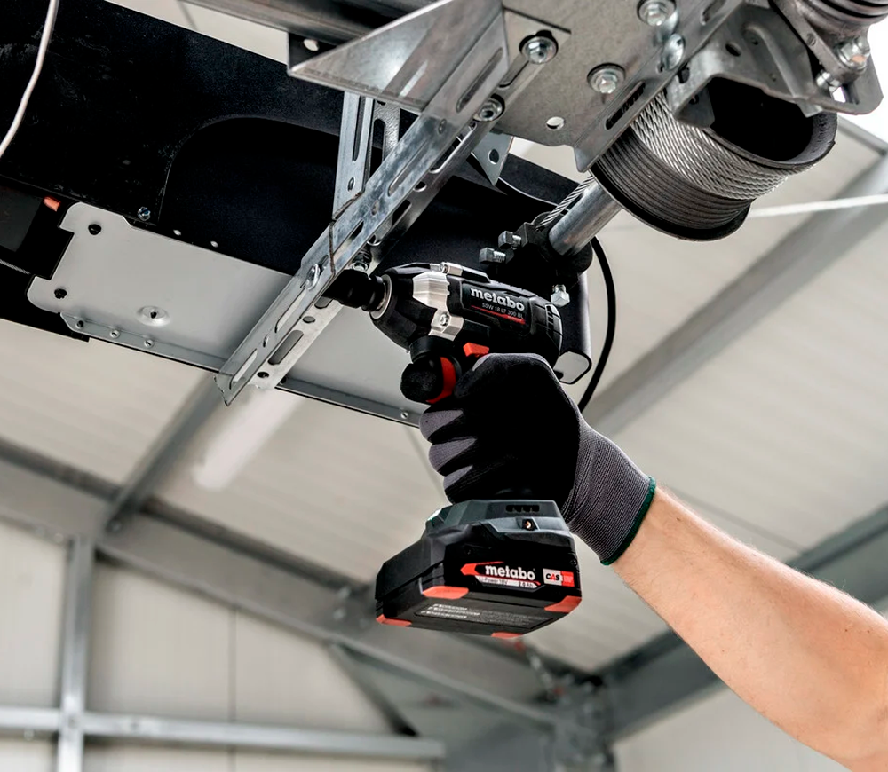 Гайковерт аккумуляторный (без АКБ) METABO METABO SSW 18 LT 300 BL 300Нм photo 2