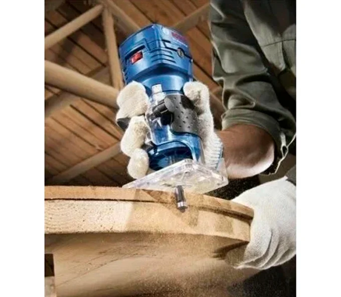 Фрезер BOSCH GKF 550 550вт-7
