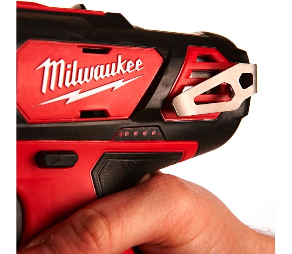 Mașină de înșurubat cu acumulator MILWAUKEE M12 2BDD-201C 12V 2Ah photo 1