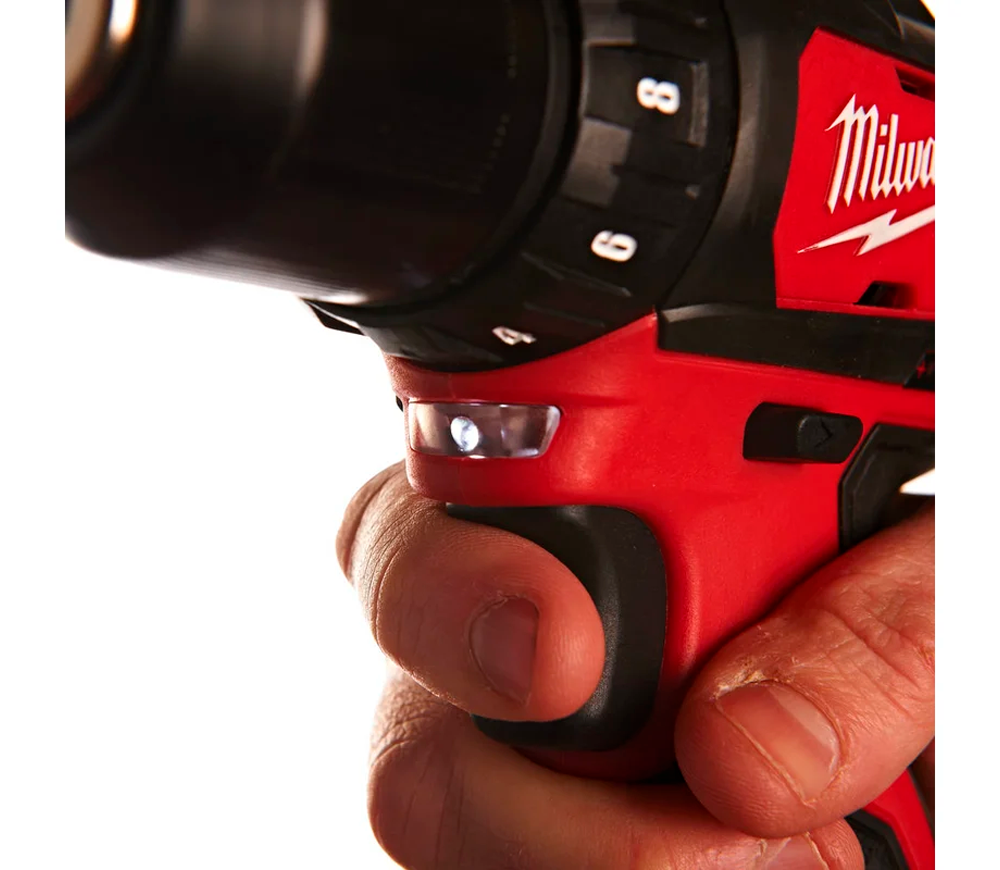 Mașină de înșurubat cu acumulator MILWAUKEE M12 2BDD-201C 12V 2Ah photo 2