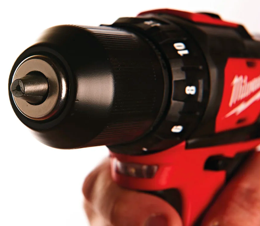 Mașină de înșurubat cu acumulator MILWAUKEE M12 2BDD-201C 12V 2Ah photo 4
