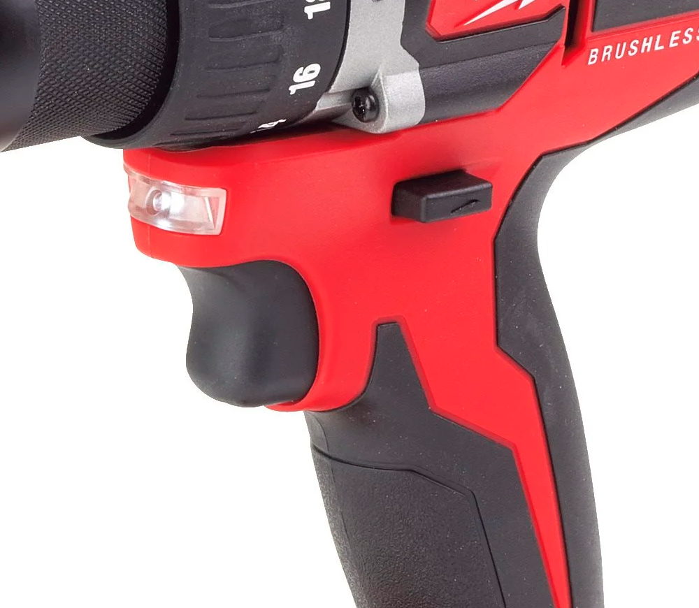 Шуруповёрт аккумуляторный MILWAUKEE M18 CBLPD-422C 18В 2/4Ач photo 3