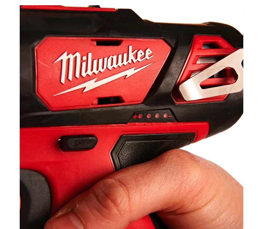 Mașină de înșurubat cu acumulator (fără bat.) MILWAUKEE M12 BPD-0 12V photo 1