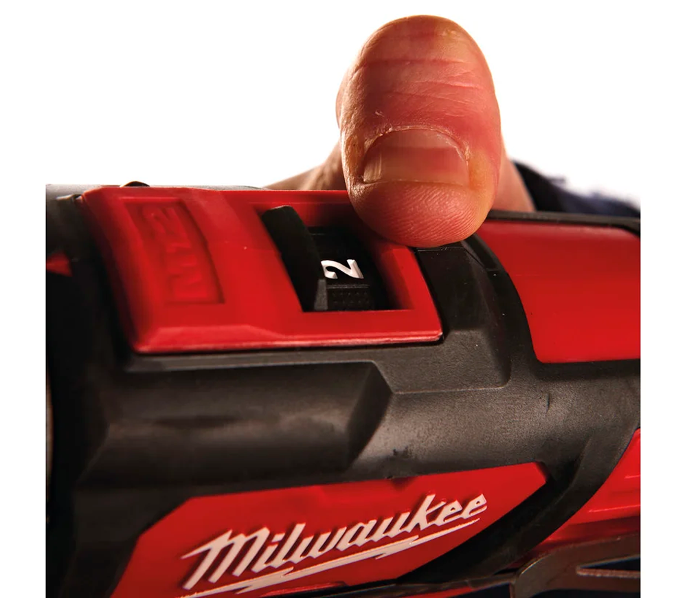 Mașină de înșurubat cu acumulator (fără bat.) MILWAUKEE M12 BPD-0 12V photo 3