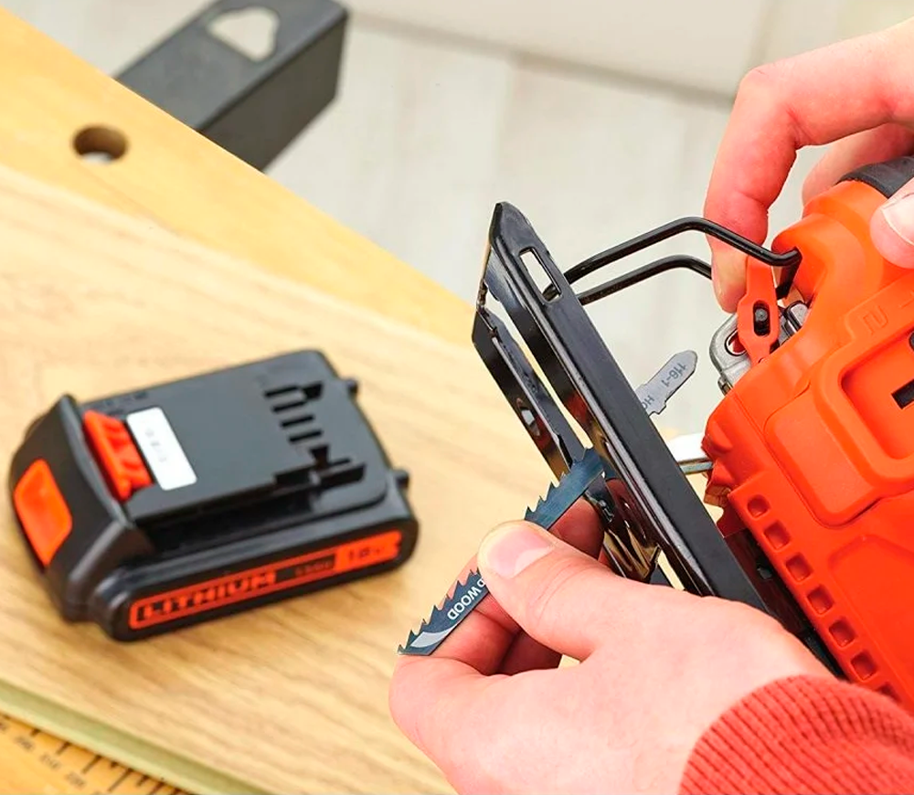 Fierăstrău pendular cu acumulator (fără bat) BLACK&DECKER BDCJS18N-XJ 18V photo 2