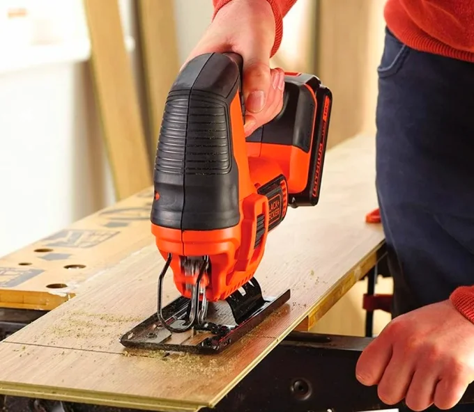 Лобзик аккумуляторный (без АКБ) BLACK&DECKER BDCJS18N-XJ 18В-5