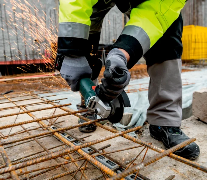 Угловая шлифмашина аккумуляторная (без АКБ) METABO W 18 L 9-125 Quick 125мм 18В-3