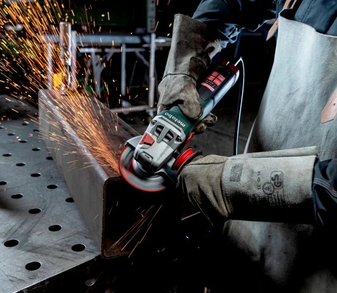 Угловая шлифмашина METABO WE 19-125 Q M-Brush 1900вт 125мм-5