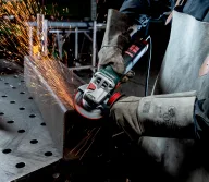 Угловая шлифмашина METABO WE 19-125 Q M-Brush 1900вт 125мм-5