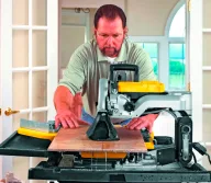Плиткорез электрический 1600вт 610мм DEWALT D24000S-8