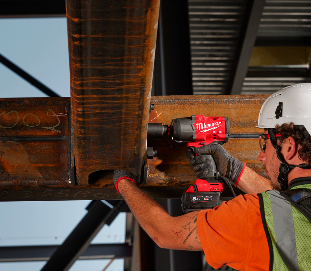 Mașină de înșurubat cu impact cu acumulator 18V (fără bat) MILWAUKEE M18 FHIW2F12-0X 2034Nm photo 4