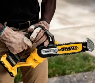 Цепная пила аккумуляторная (без АКБ) DEWALT DCMPS520N 200мм 18В-8